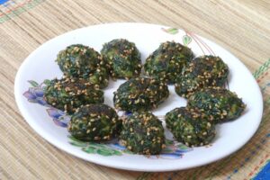 Read more about the article Palak Spinach Muthiya